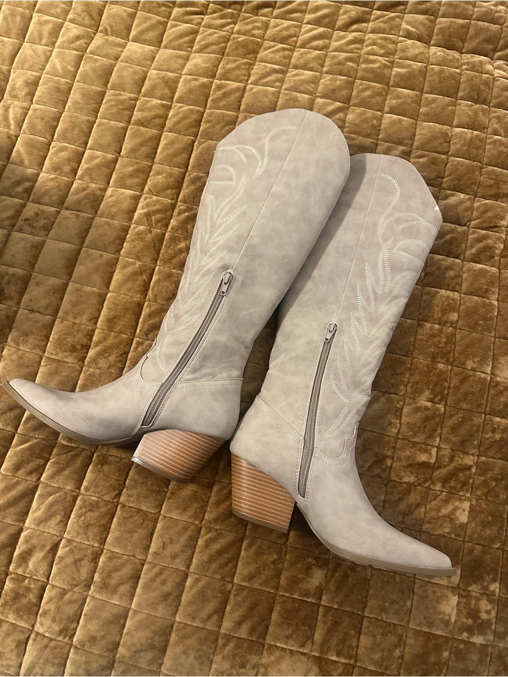 Pink Lily Western Cowboy Boots Size 7.5 Taupe Embroidered Knee High NWOT - Picture 3 of 12